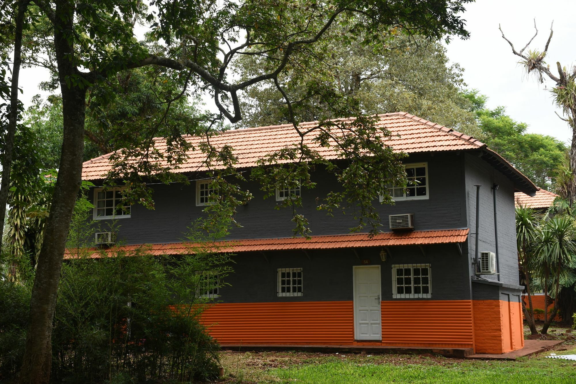 Tangoinn Club Iguazu Party Luxury Hostel Puerto Iguazú Buitenkant foto