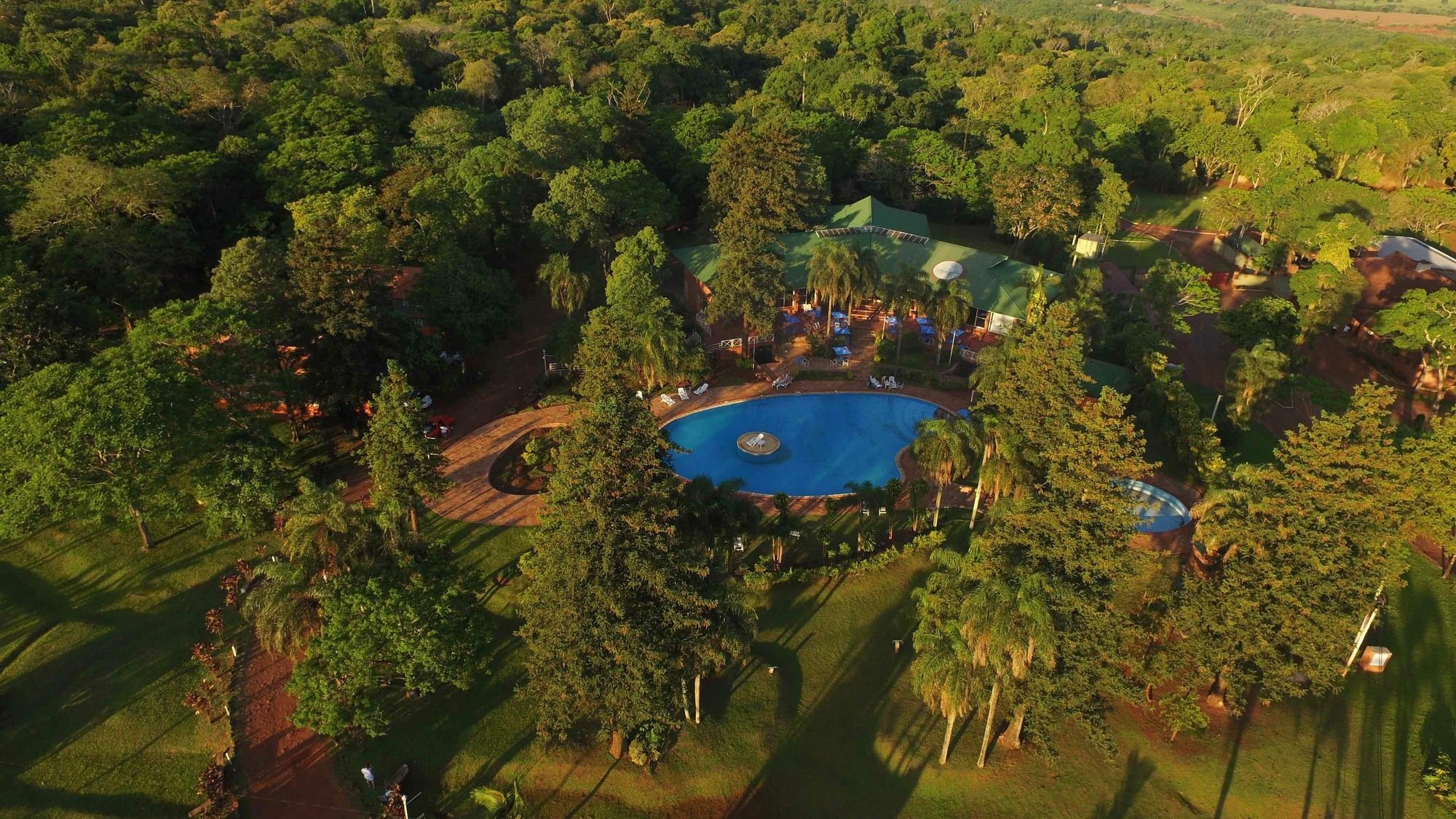 Tangoinn Club Iguazu Party Luxury Hostel Puerto Iguazú Buitenkant foto