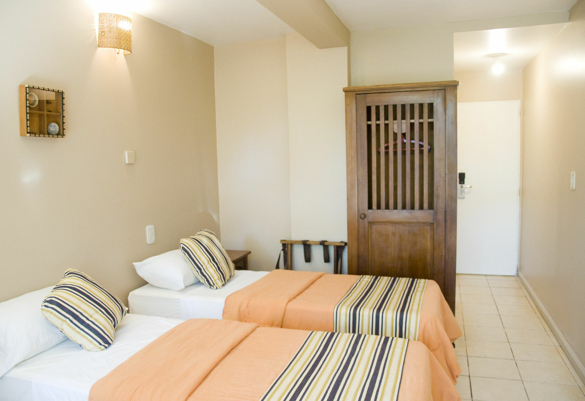 Tangoinn Club Iguazu Party Luxury Hostel Puerto Iguazú Buitenkant foto