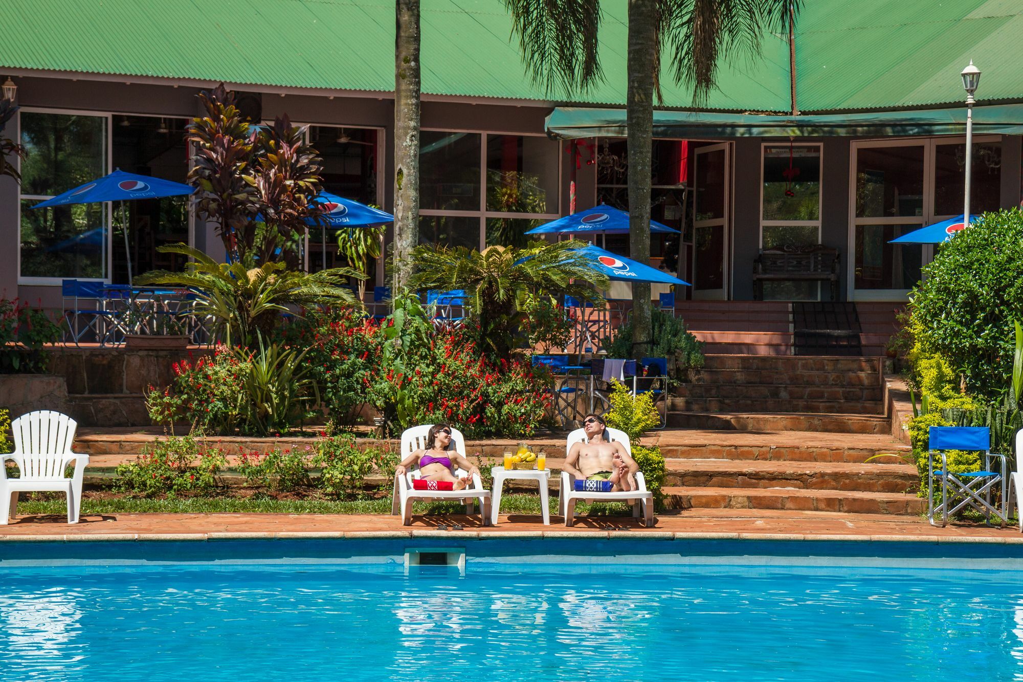 Tangoinn Club Iguazu Party Luxury Hostel Puerto Iguazú Buitenkant foto